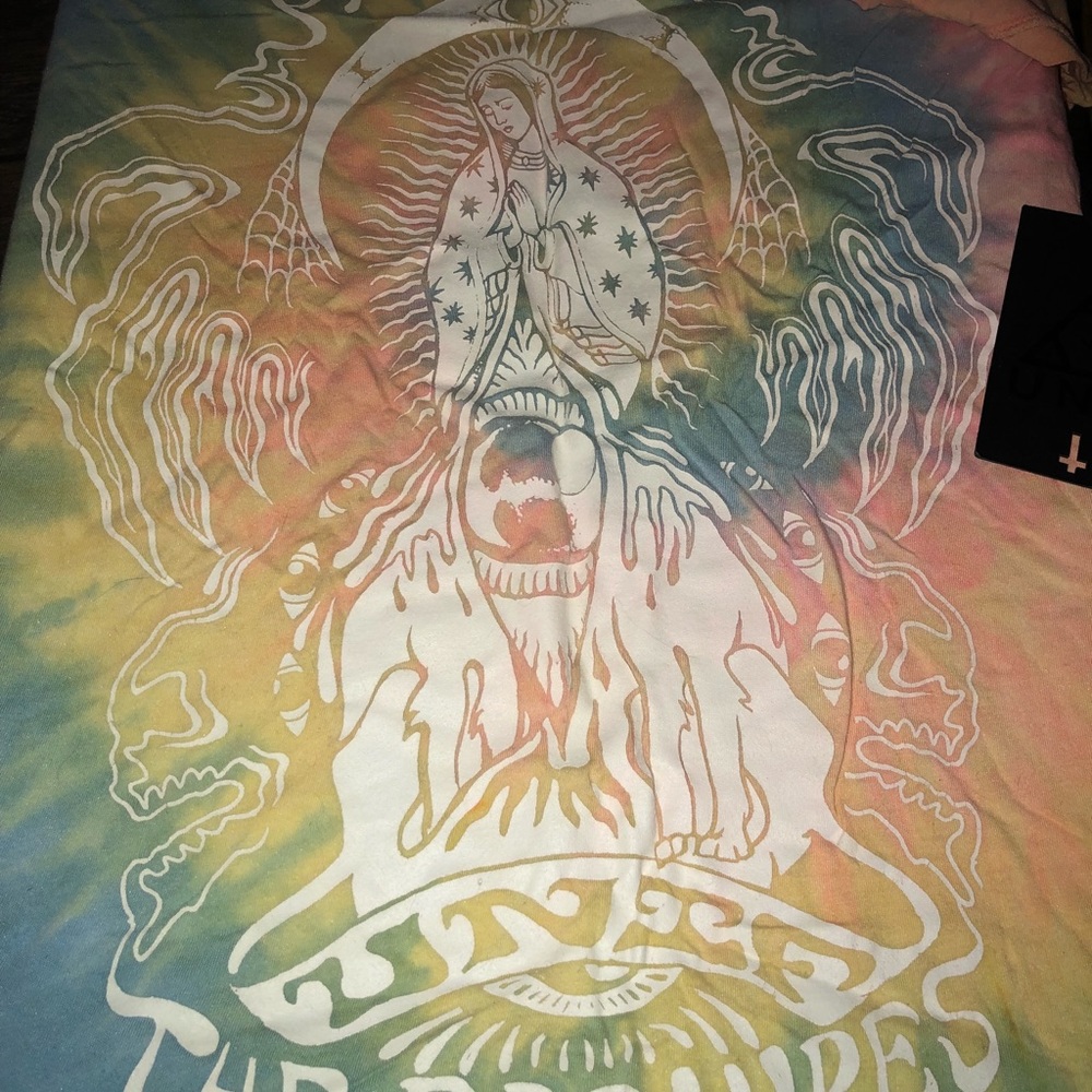 UNIF praying away the bad vibes rare t shirt. SZ L